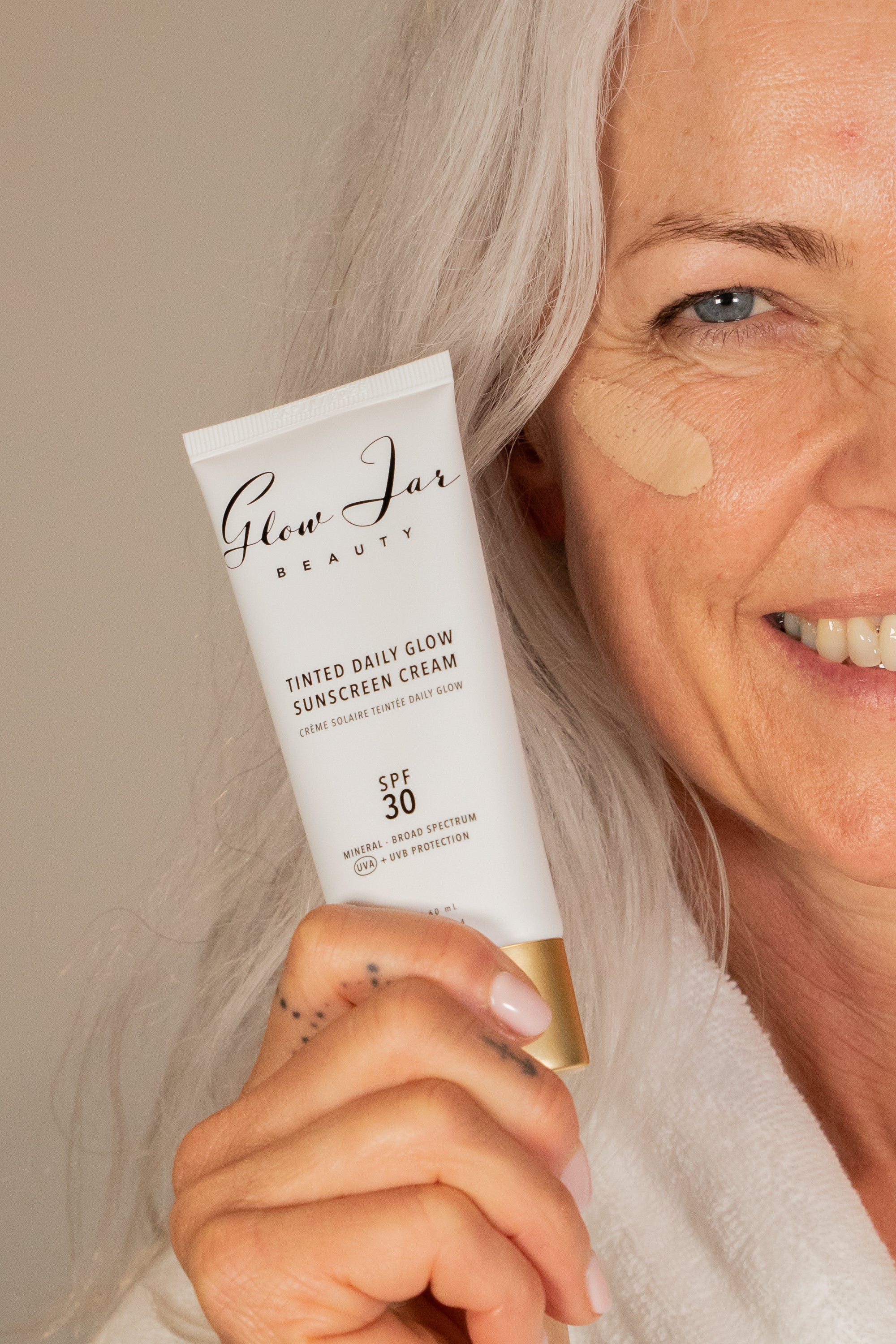 Sunscreen - Tinted Daily Glow SPF 30